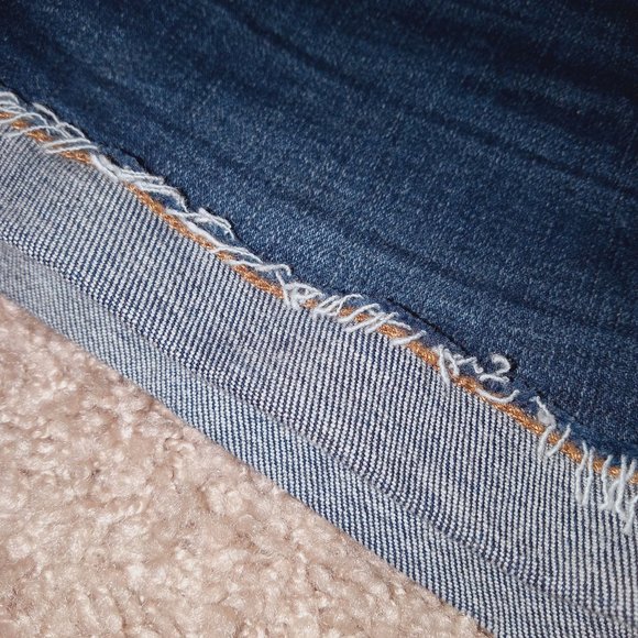 American Eagle AE Next Level Super Stretch Denim Shorts Size 8 Dark Wash - Picture 7 of 10